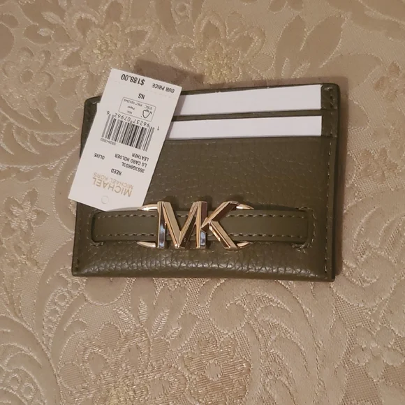 MICHAEL Michael Kors Olive Card Holder with Gold Logo - Picture 1 of 2
